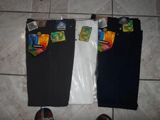 3 Topeka Jeans,Pantalon Topeka size 30x32 colors Graphite, Army and White.