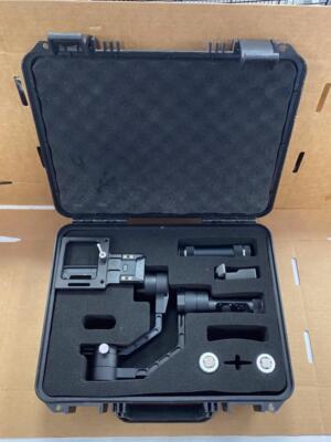 ZHIYUN CRANE V2 3-AXIS HANDHELD STABILIZER GIMBAL- FOR PARTS ONLY.