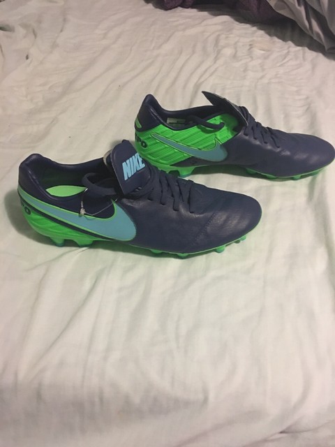 nike tiempo womens cleats