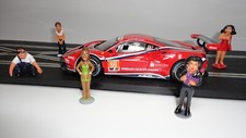 Scalextric B 1/32 set of 5 spectator people. Track Car not included