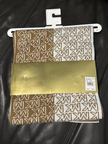 MICHAEL KORS SPLIT LOGO SCARF BEANIE BELLYBAND SET Dark Camel Cream - Picture 3 of 4