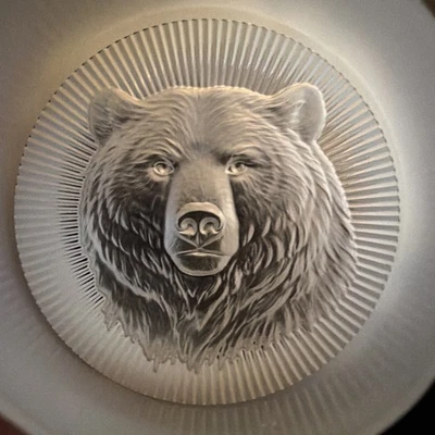 Scottsdale Mint 1 oz Silver Stacker Round - Grizzly Bear .999 - Image 1 of 4