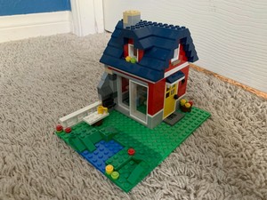 lego creator small cottage