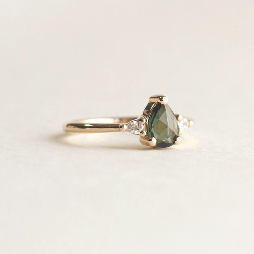 Shiny Simulated Peridot & Moissanite Women Anniversary Ring In 10K Yellow Gold - Picture 2 of 7
