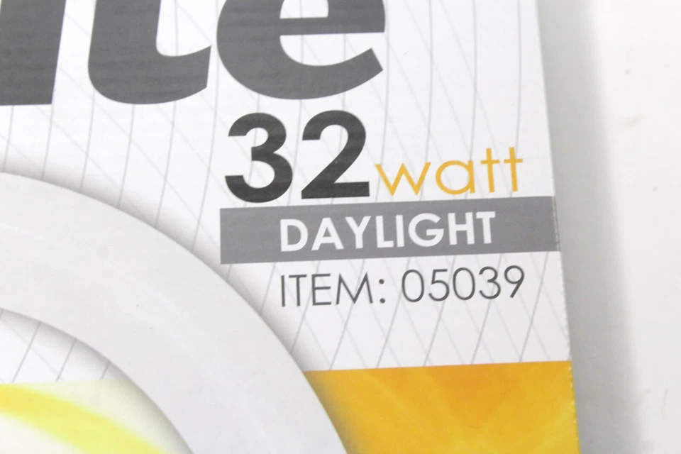 Sunlite Circline Fluorescent 12In 32W 1750 Lumens 4-Pin 10000H Life 65K-Daylight - Image 3 of 4