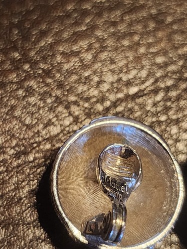 Vintage Monet Silver-tone Clip Earings - Picture 3 of 4