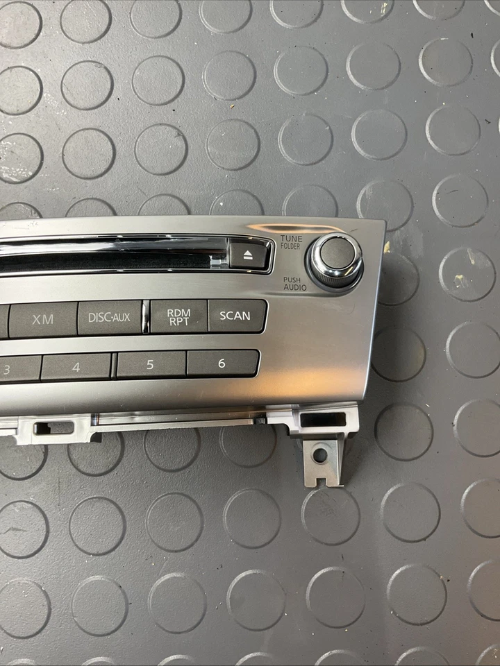 Panel de control reproductor de CD radio Infiniti QX60 2014-2016 SONIDO OEM 253913JA0A Foto 3 de 4