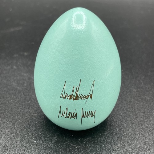 2017 White House Easter Egg Roll Commemorative Egg - Trump - Picture 2 of 5