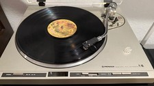 Pioneer PL-400 quartz-controlled, fully automatic, direct-drive turntable