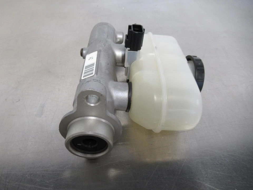 EB1424 2005 05 FORD GT GT40 SUPERDEPORTIVO FRENO CILINDRO MAESTRO Foto 2 de 4