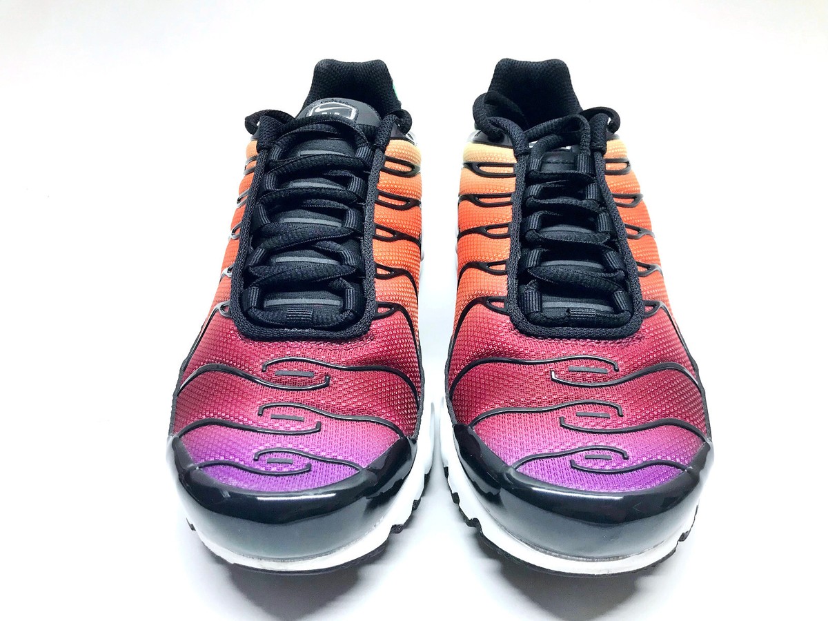 NIKE AIR MAX PLUS BLACK/WHITE-VIOTECH-TEAM RED SIZE WOMEN