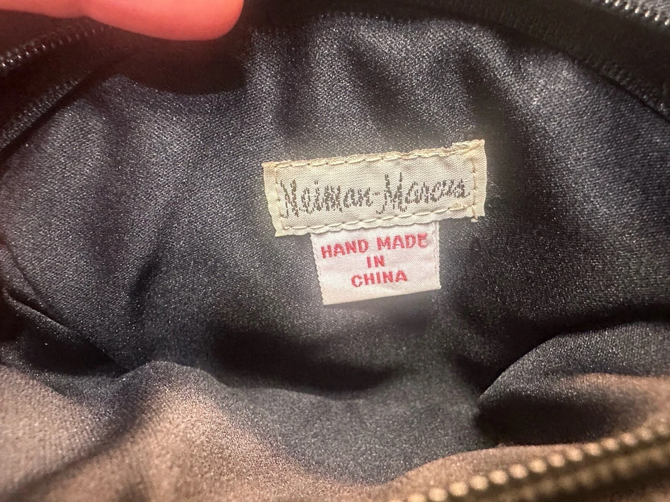 ВИНТАЖНЫЙ ВЕЧЕРНИЙ КЛАТЧ РУЧНОЙ РАБОТЫ ИЗ БИСЕРА NEIMAN MARCUS В ФОРМЕ КОРПУСА - Изображение 4 из 4