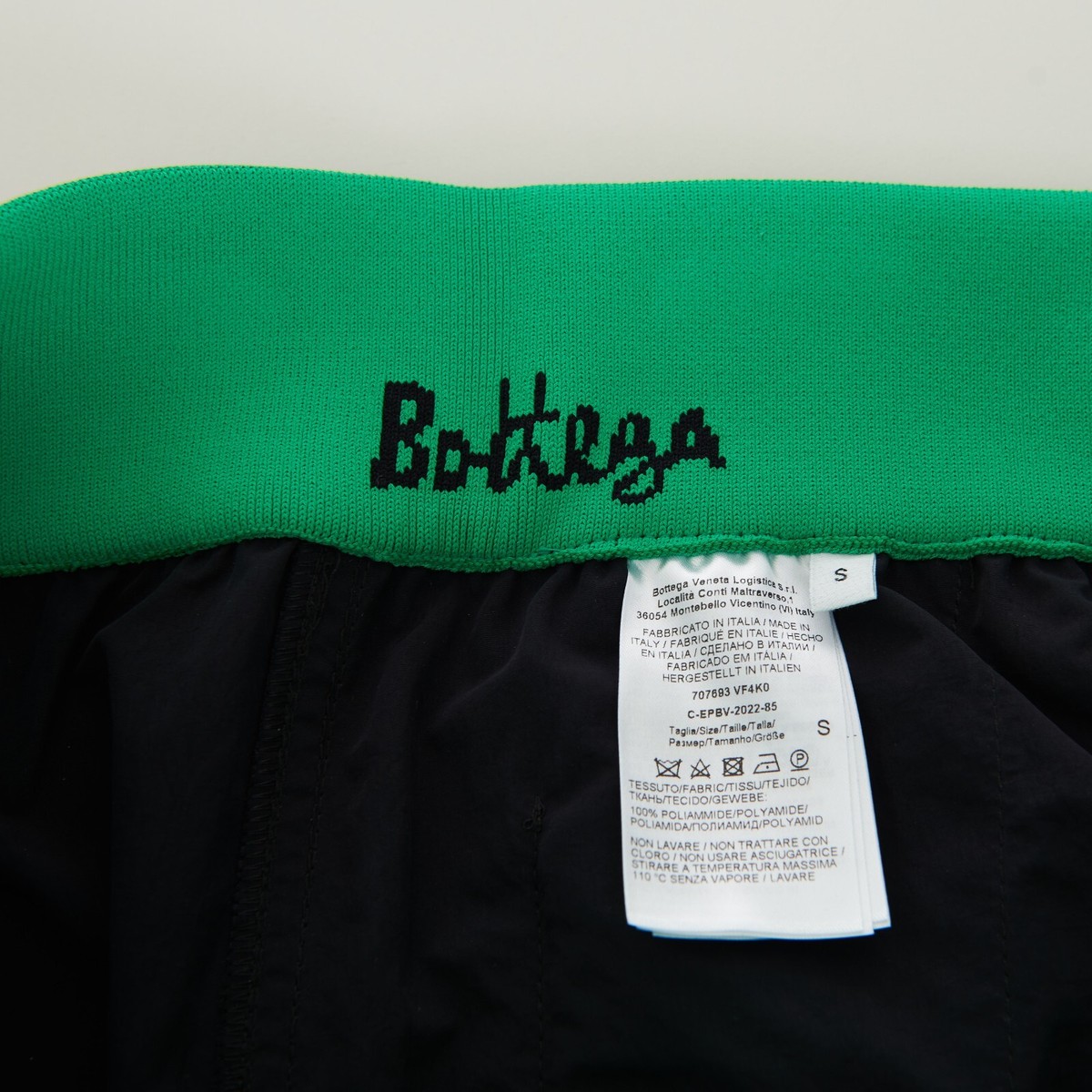 BOTTEGA VENETA 1200$ Black Nylon Joggers Pants - Logo, Zip BOTTEGA VENETA 1200$ Black Nylon Joggers Pants - Logo, Zip