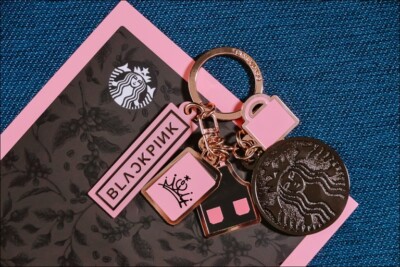 アイドルグッズ BLACKPINK Verdy BINKY Keychain Verdy x BLACKPINK Born Pink Pop Up Binky Keychain 