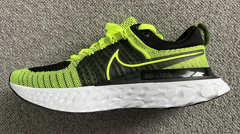 Nike React Infinity Run Flyknit 2 Volt Black Sequoia CT2357-700 - Image 3 of 4
