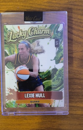 Lexie Hull [Gold] #3 2024 Panini Prizm WNBA Groovy card