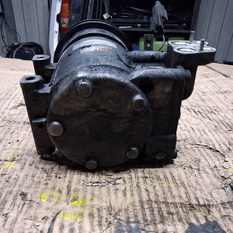 977011C600 Compressore a/c  HYUNDAI GETZ 1.5 16V CRDi VGT Ber. 3p/d/1493cc - Immagine 4 di 4