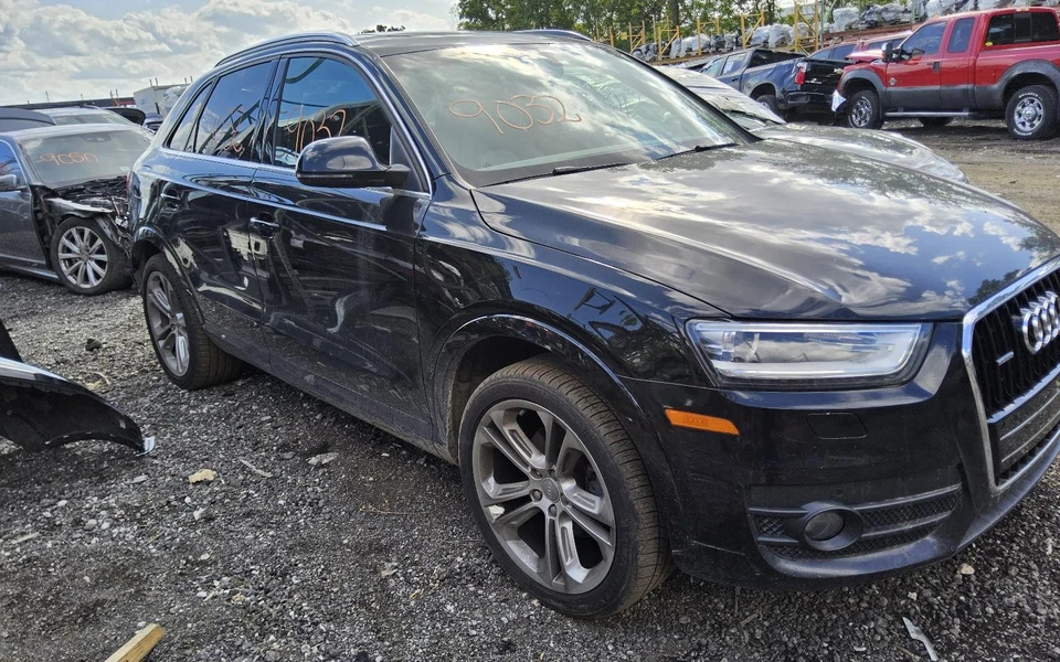 Used Engine Coolant Reservoir fits: 2015 Audi Q3  Grade A - Image 4 of 4