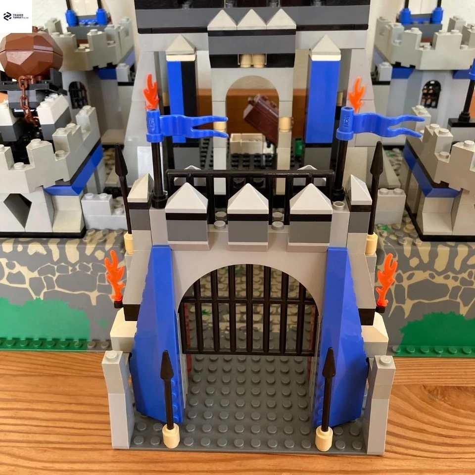 LEGO Knights' Kingdom Castle of Morcia 8781 In 2004 Used Retired - Image 2 of 4
