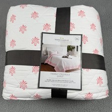 Threshold Family-Friendly Quilt Full Queen White Salmon Floral Medallion Quilted