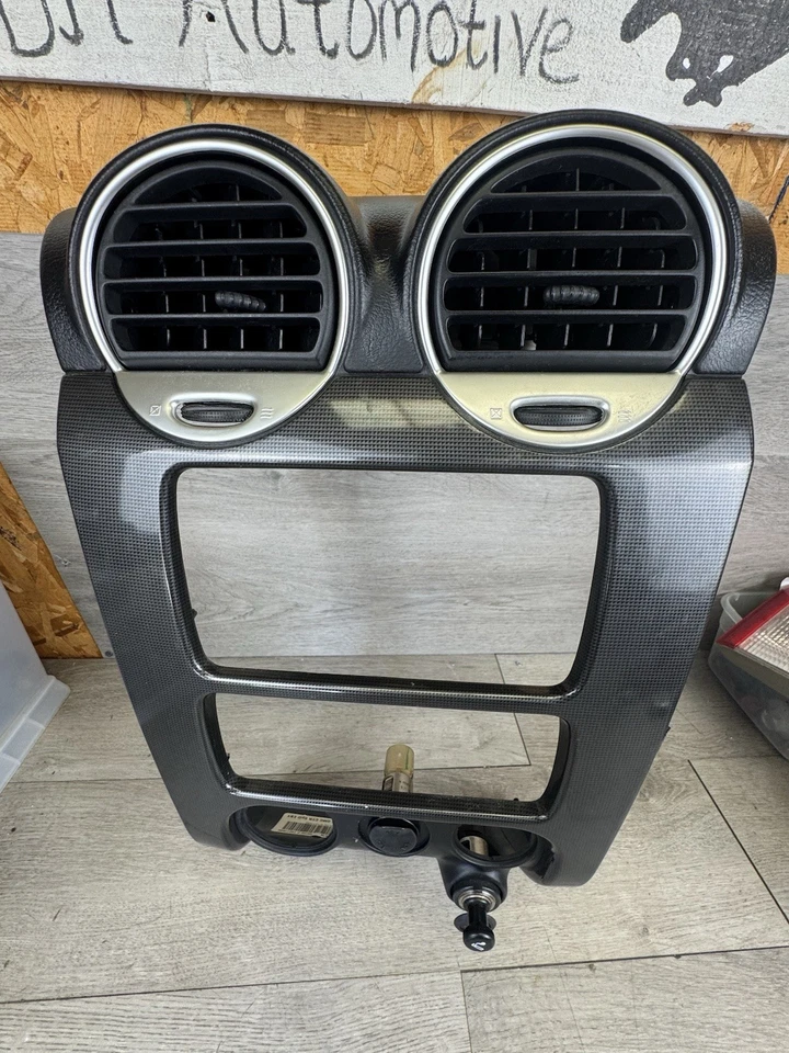 GMC ENVOY XL 2003-2008 RADIO DELANTERA TABLERO VENTILACIÓN BISEL CLIMATIZADOR Fibra de Carbono Foto 2 de 3