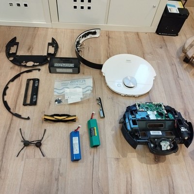 Ecovacs Deebot Ozmo T8+ Roboter-Staubsauger - Weiß (Preis VB)