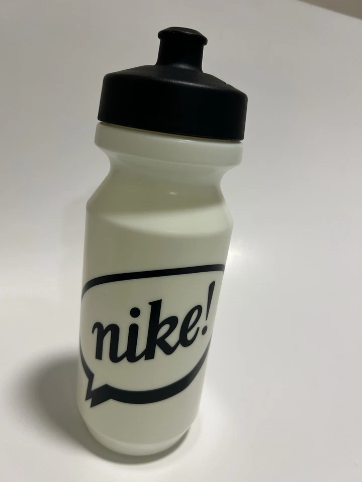 Nike 2.0 HY6004 Water Bottle, White/Black, 22oz Big Mouth Bottle - Image 3 of 4