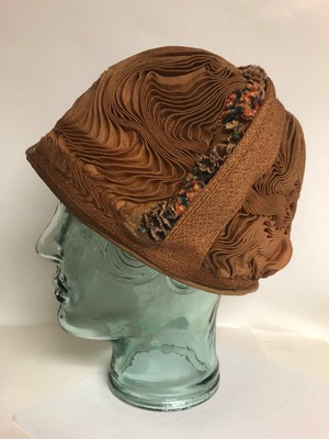 Vintage 1920s Flapper Cloche Hat 