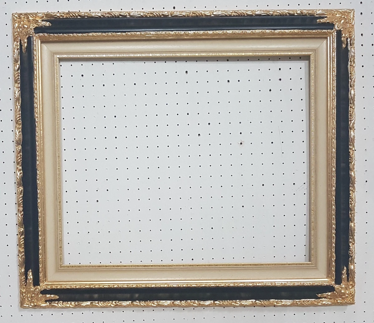 Acquista Cornice Ornate Vetro Acrilico Oro 70x100 Cm Qui