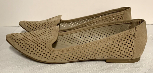 Mia Beige Geometric Perforated Pattern Pointed Toe Flat Shoes Size 7.5 M - Picture 9 of 11