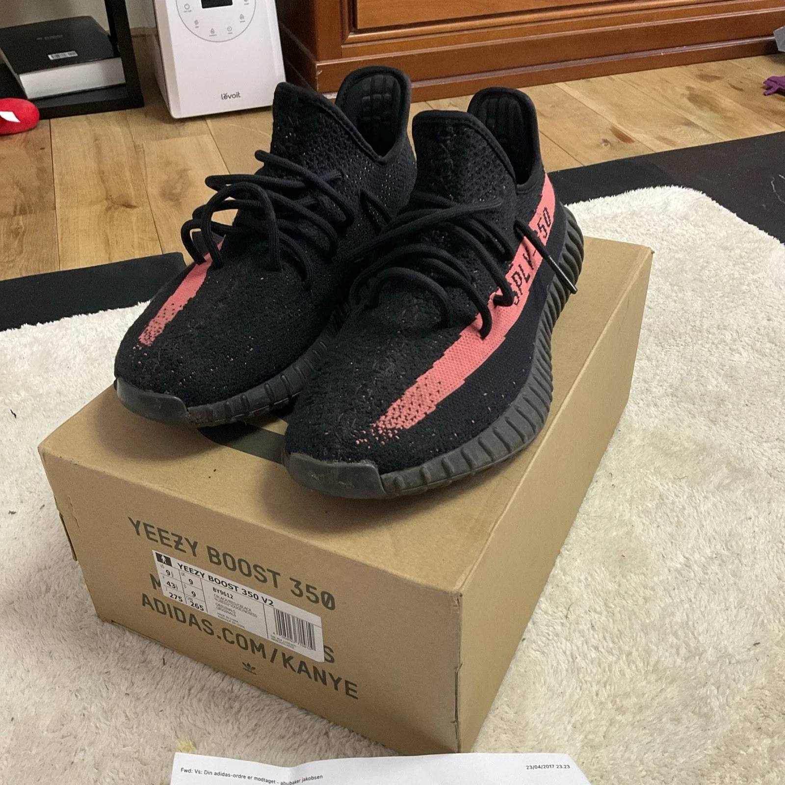Adidas Yeezy Boost 350 V2 basse strisce rosse UK 9 US 9 5