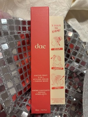 dae Cactus Fruit 3-in-1 Styling Cream & Taming Wand Anti-Frizz 20mL