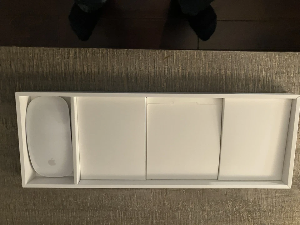 Apple Magic Keyboard And Mouse Rechargeable New Never used - Image 3 of 4