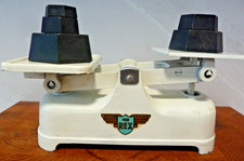 VIntage Waylux Set of Kitchen Scales The Rex 5 Weights 1Kg 500g 2 x 200g & 100g