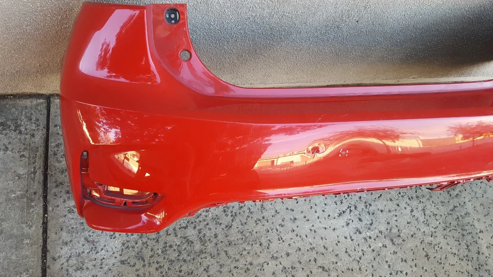 ОРИГИНАЛЬНАЯ КРЫШКА ЗАДНЕГО БАМПЕРА 2014-2017 LEXUS CT200h 52159-76070 LR223 - Изображение 3 из 4