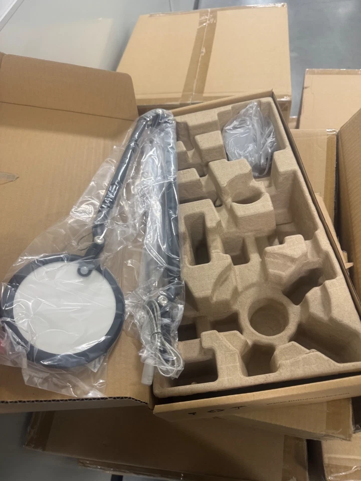 Humanscale ELEMENT Disc Lamp LED Light Disc Technology Base Excellent Condition - Image 3 of 4