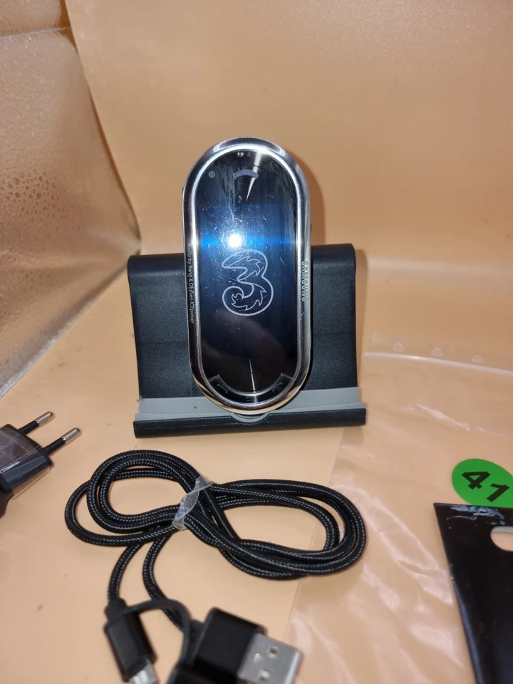 Samsung M7600 DJ Blau (Ohne SIM-Lock) 3G 3,2MP Radio Touch GPS MP3 Sehr Gut - Bild 4 von 4