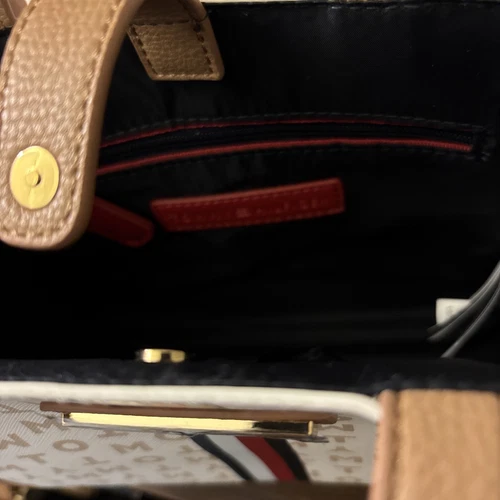 NWT Tommy Hilfiger Crossbody Purse Cream Color - Picture 6 of 6