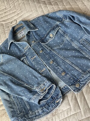 Stilvolle Jacke mit Strasssteinen  