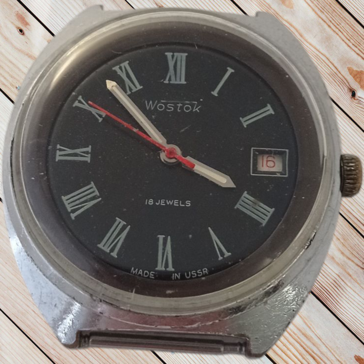 Tested vintage watch Vostok Wostok Soviet USSR CCCP 18 jewels 