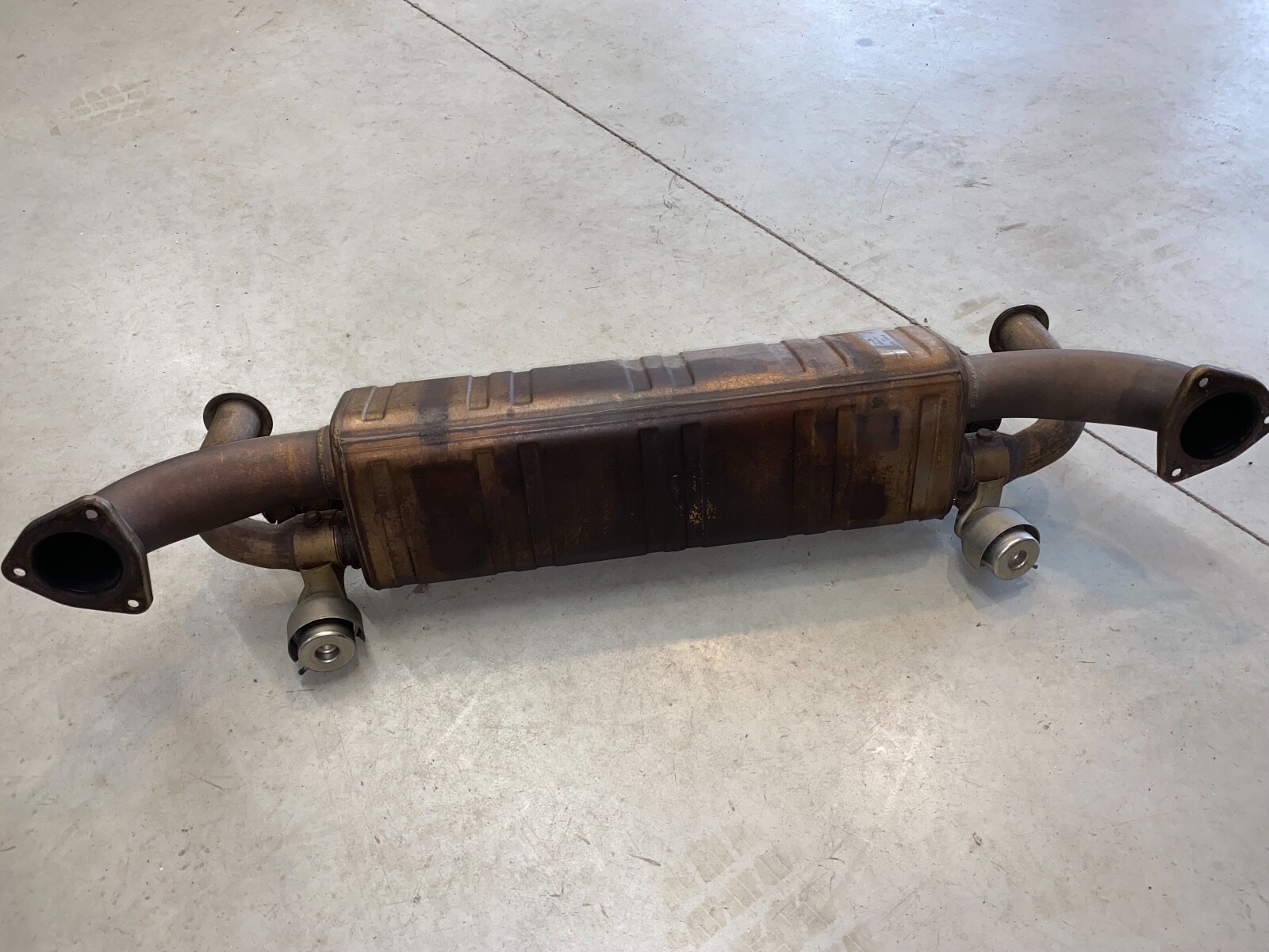Porsche 991 Carrera S 4S Exhaust OEM Center Muffler Non PSE valved 