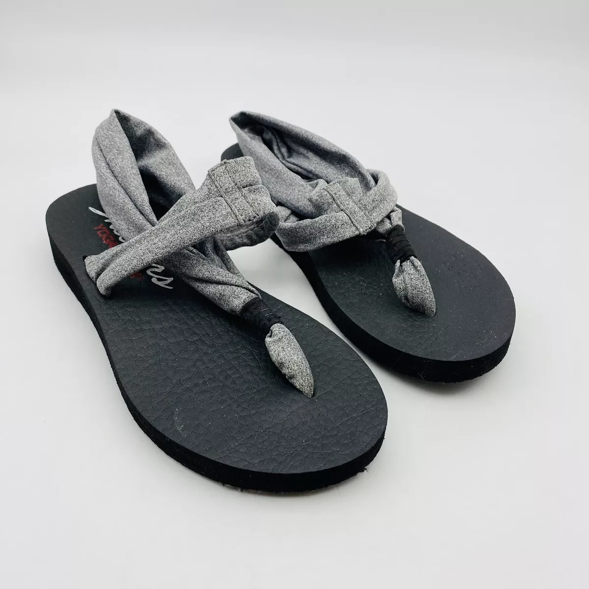 Skechers Yoga Foam Sandals Womens 6 Gray Black Thong Flip Flops