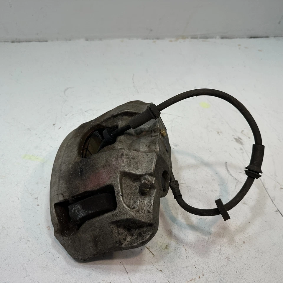 Pinça de freio dianteira direita do lado do passageiro 2012-2018 AUDI A6 QUATTRO FABRICANTE DE EQUIPAMENTO ORIGINAL - Imagem 4 de 4