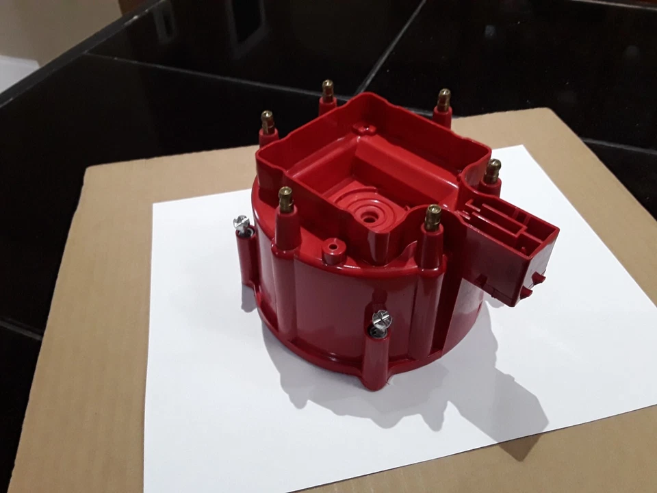 Wells Distributor Cap Professional Gold DR2004G Car Truck Engine Ignition Parts - Image 2 of 3