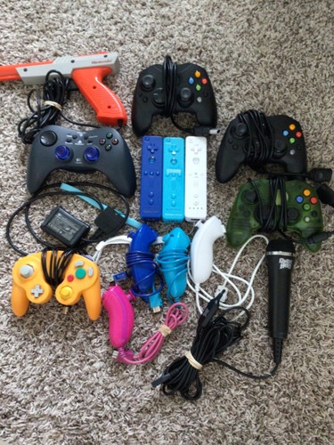 3rd Party Controllers Bulk Lot of 14 Xbox, GameCube, Wii, etc. - Tested & Works