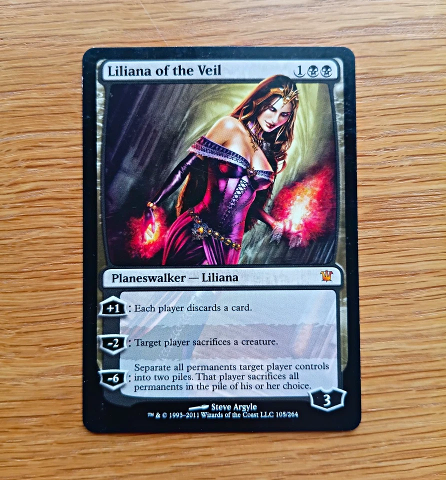 Liliana of the Veil, photo 2 of 3