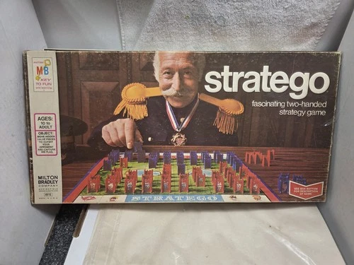 1977 Milton Bradley Stratego Vintage Board Game ( Complete)