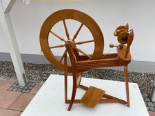 Ashford Traditional Spinnrad aus Holz, mit Schafwolle (braun und weiß)