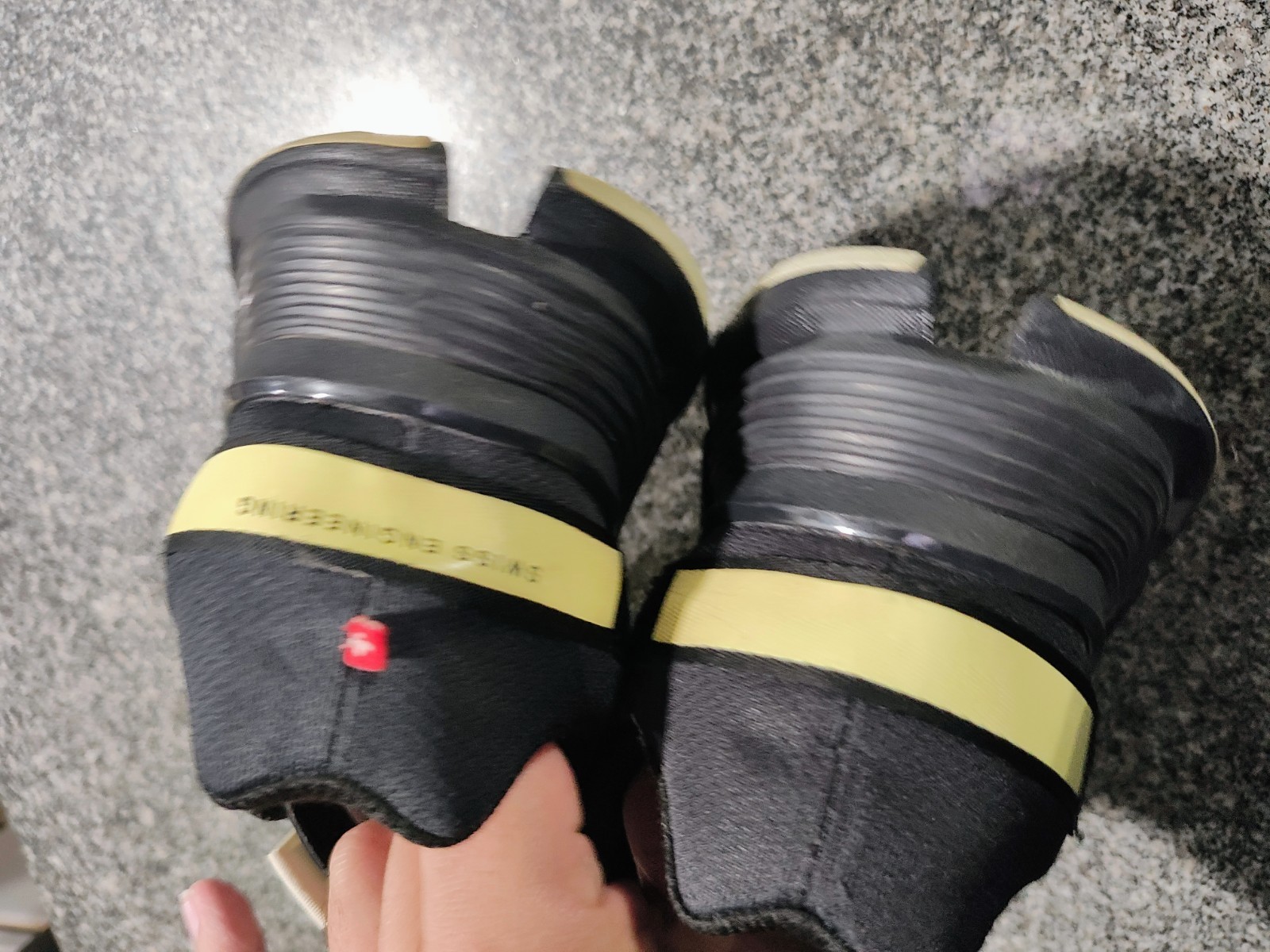 ON CLOUD CLOUDNOVA CLOUDTEC Form Running Athletic… - image 4