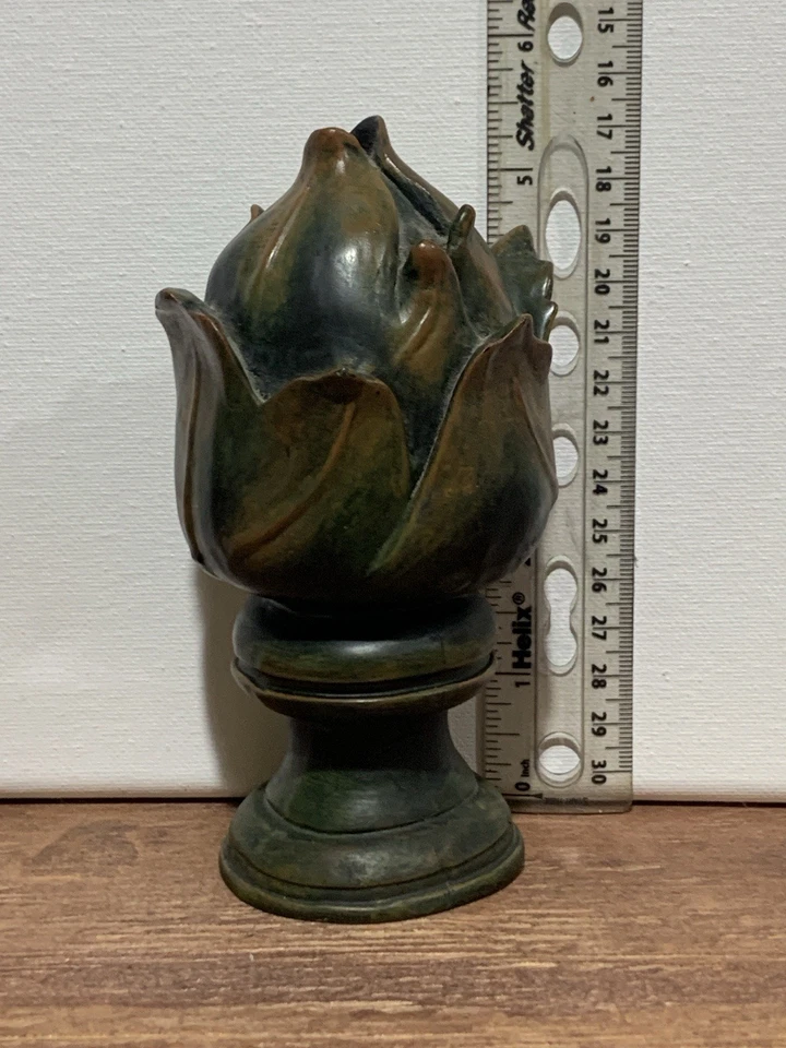 Figura estatua de alcachofa de resina Foto 4 de 4